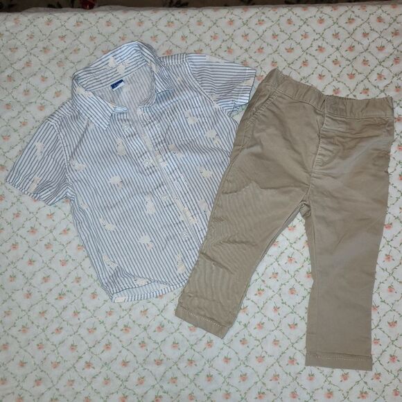Old Navy Blue and White Button Down Shirt - Picture 1 of 3